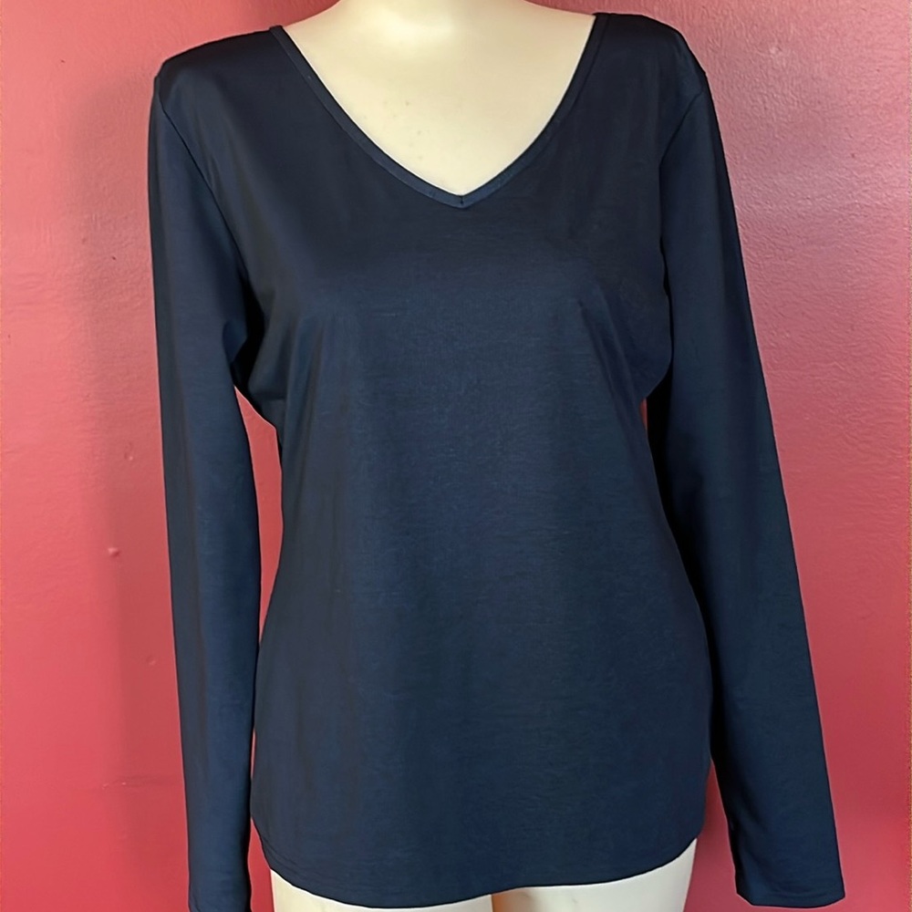 BNWOT Gorgeous Zyia active navy/black long sleeve top